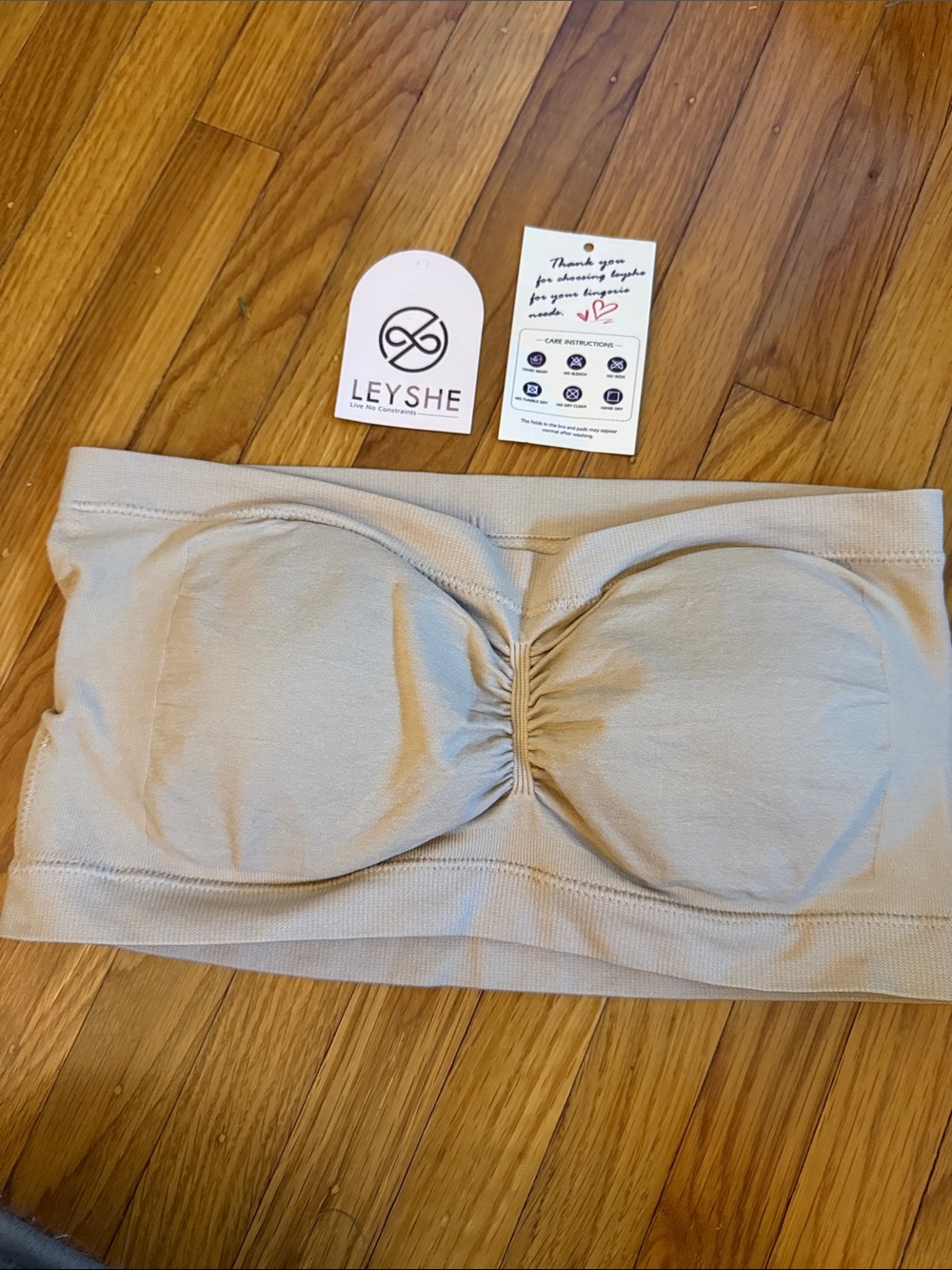 Strapless bra- bandeau style